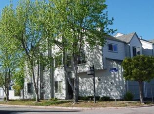 12 Binnacle Ln, Foster City, CA