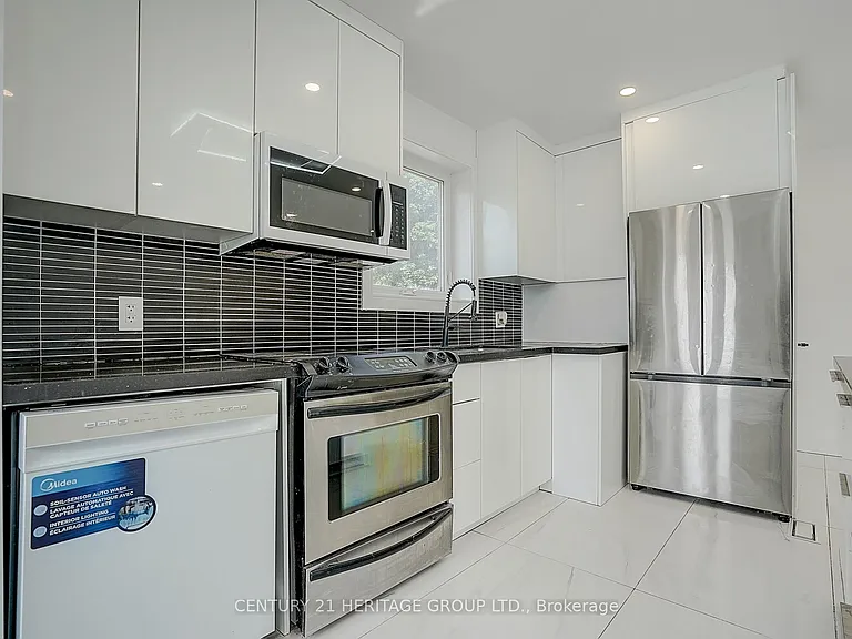 326 McConvey Dr — Photo 8