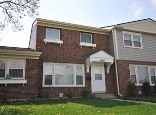 260 Station Dr, Wood Dale, IL 60191