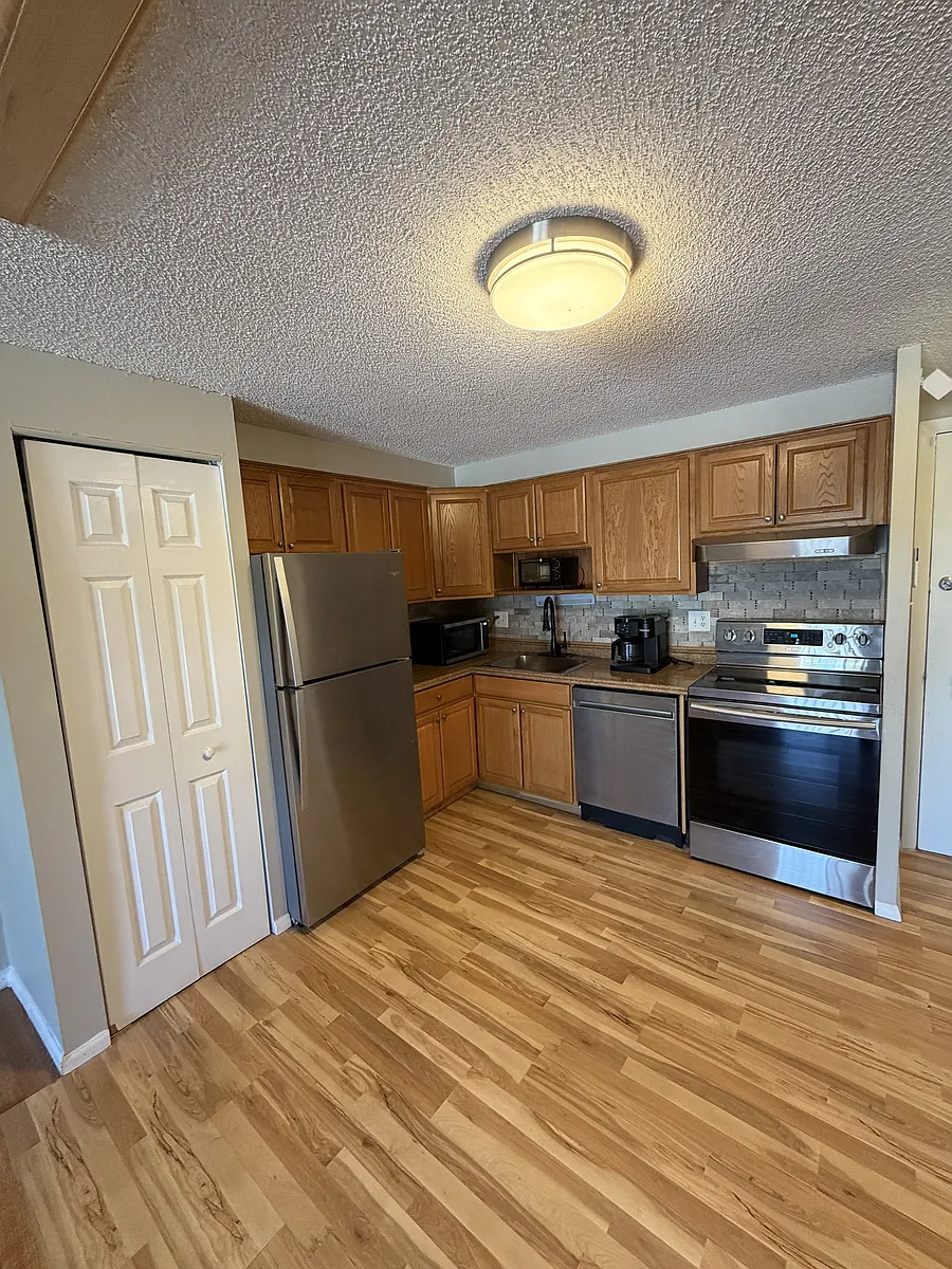 Building Photo - 1302 S Parker Rd #328