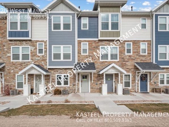 320 W Main St