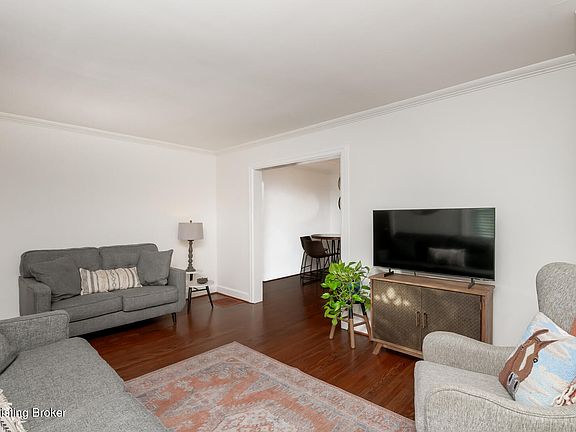 5th image of 3014 Curran Rd