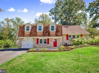 919 Lavera Rd, Warminster, PA 18974