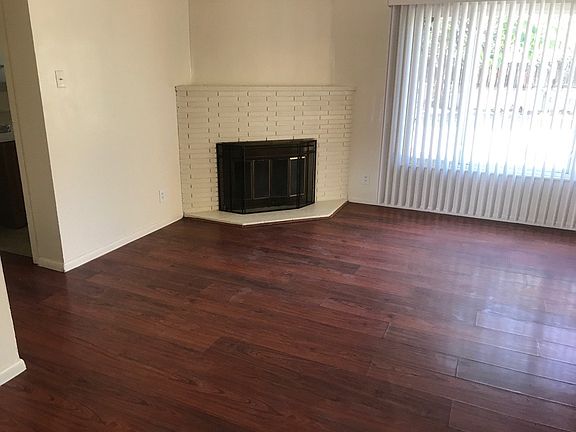 5th image of 1205 Kentucky St NE