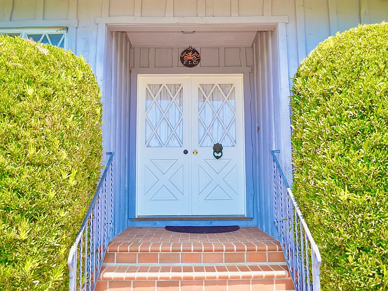 1764 Soledad Way — Photo 3