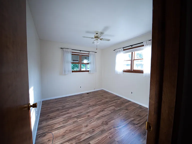 Claremont Cir — Photo 3