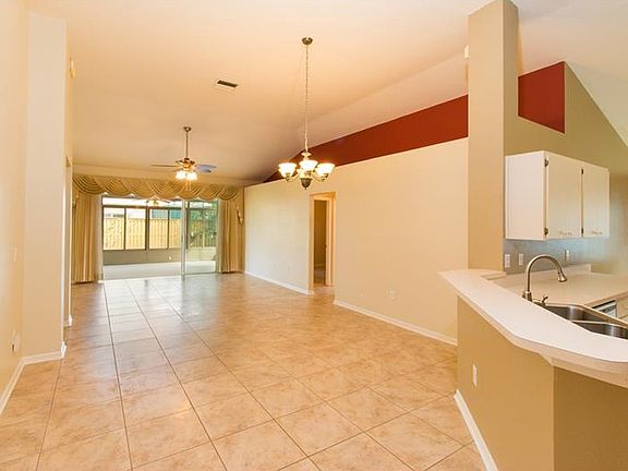 5th image of 9954 Stockbridge Dr
