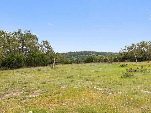 3rd image of 4112 Schumann Rd