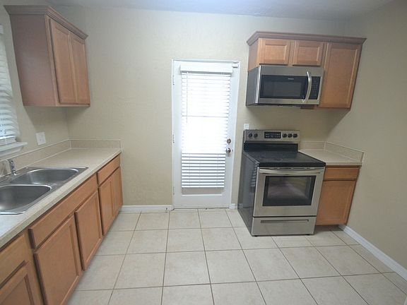 2nd image of 1540 Palmer Ave