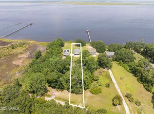 115 Coosaw River Dr, Beaufort, SC 29907