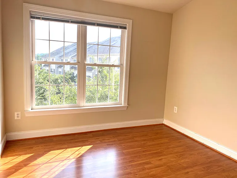 22106 Havenworth Ln — Photo 16