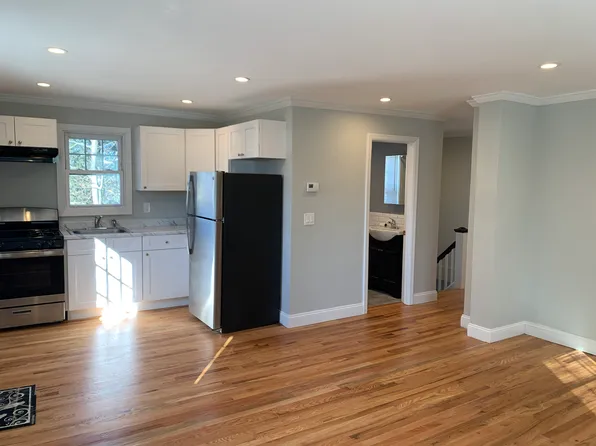 (undisclosed Address), Huntington, NY 11743