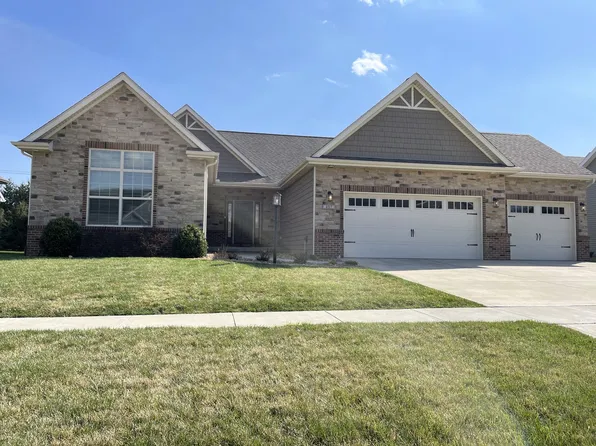 607 Silver Lake Ct, Savoy, IL 61874