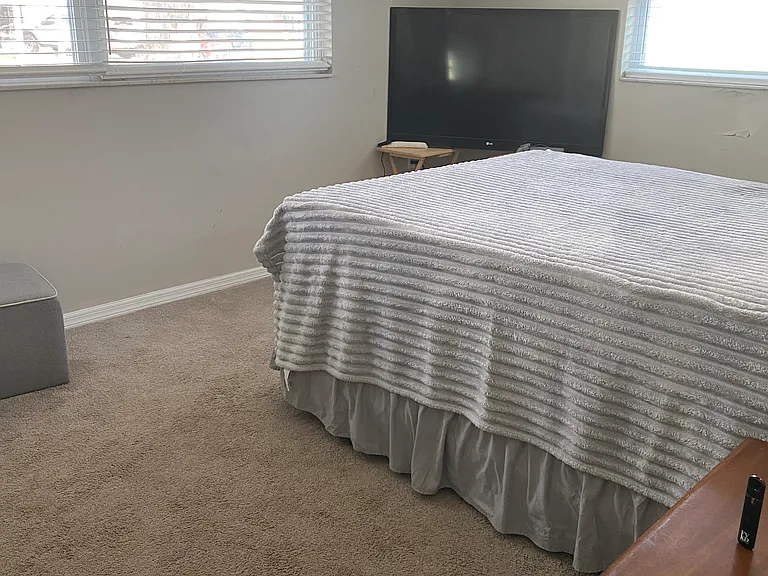 1127 Tamarac Dr — Photo 5