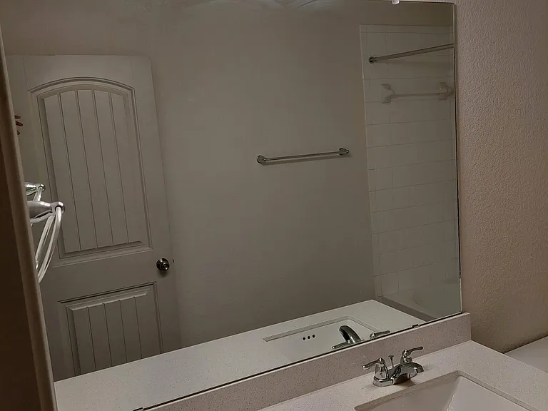 18400 Calasetta Dr — Photo 23