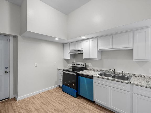 2nd image of 3538 Wisconsin Ave