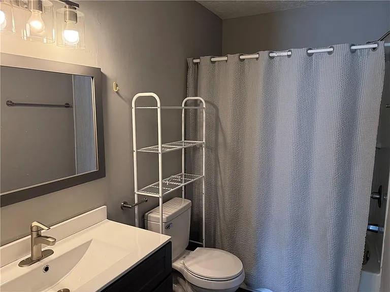 1020 Dassow Ct — Photo 12