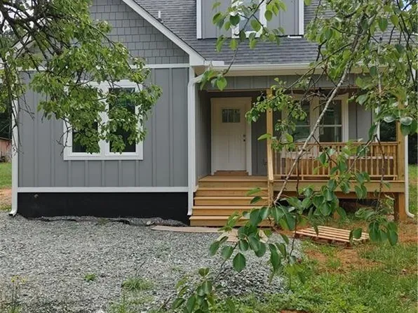 2716 Lebanon Rd, Efland, NC 27243