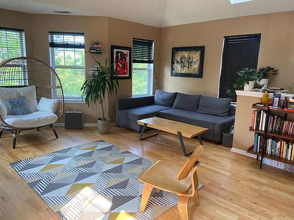 5th image of 651 W Elm St #C