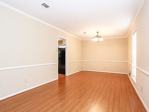 4th image of 9919 Golden Sunshine Dr