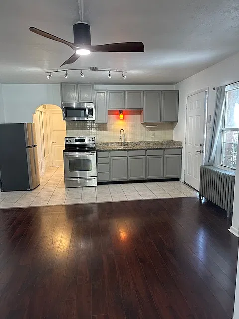 1 bed, 700 sqft, $1,549 — Photo 2