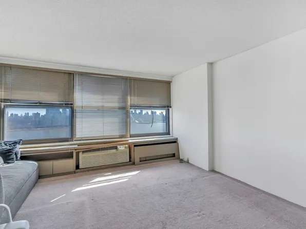 7004 Blvd East image 4 of 39