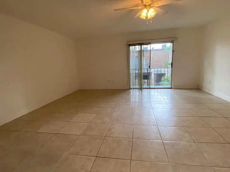 15385 S Dixie Hwy #12 — Photo 7