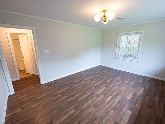 4th image of 2240 McClung Ave