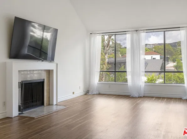 1900 Vine St APT 403, Los Angeles, CA 90068