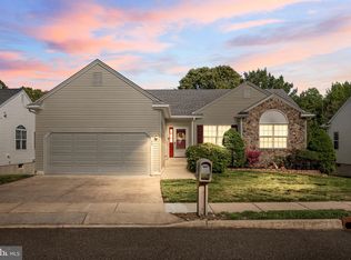 33 Marsha Dr, Delran, NJ 08075