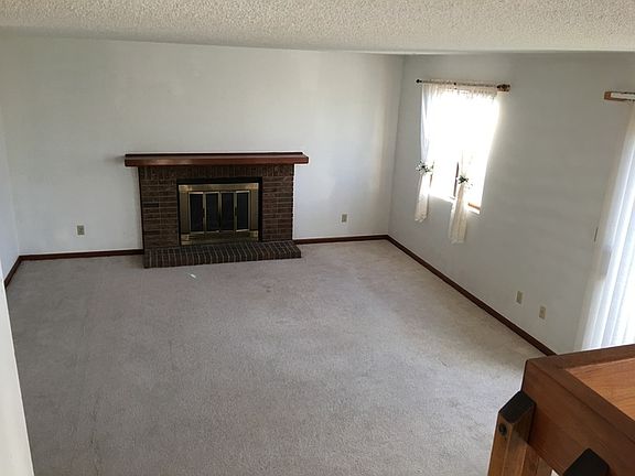3rd image of 8475 Chancellor Dr
