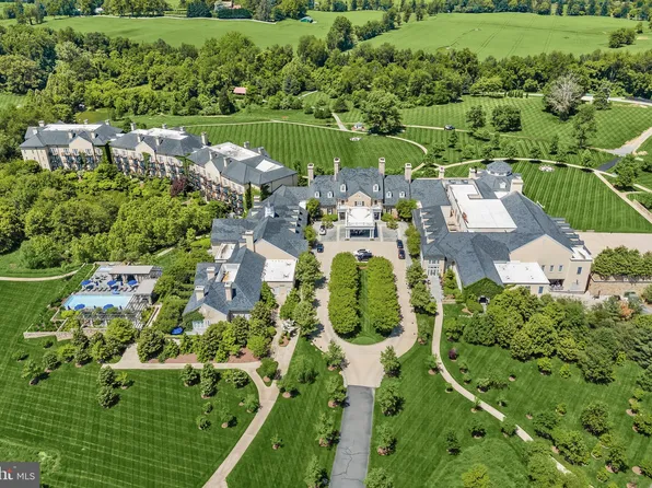 606 Martingale Ridge Dr, Middleburg, VA 20117