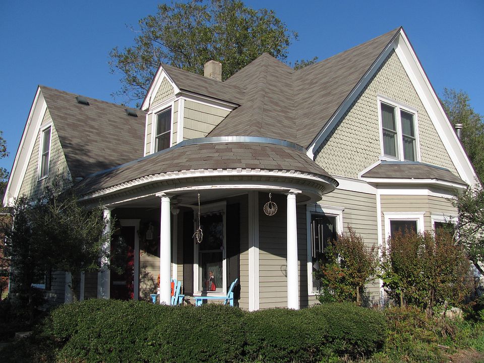 1st image of 721 N Peters Ave