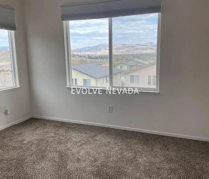 3242 Bentgrass Dr — Photo 4