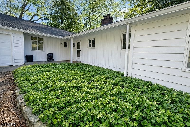 1st image of 418 River Rd