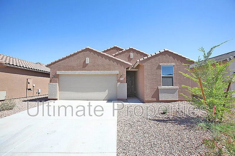 3 bed, 2.0 bath, 1895 sqft, $1,895 — Photo 1