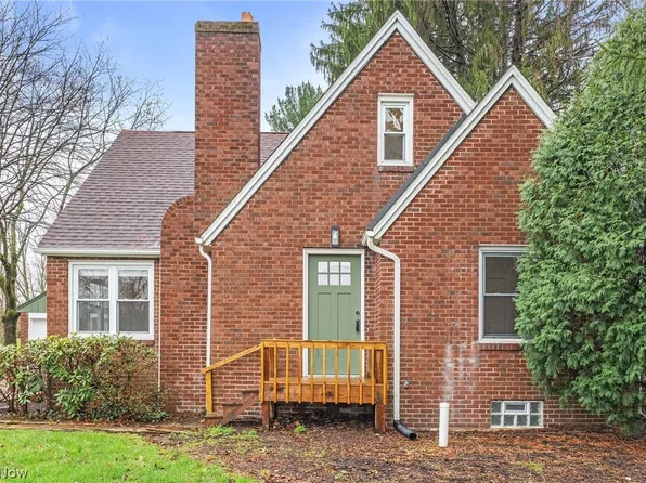 4216 38th St NW, Canton, OH 44718