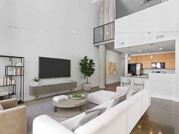 3rd image of 845 Spring St NW Unit 505