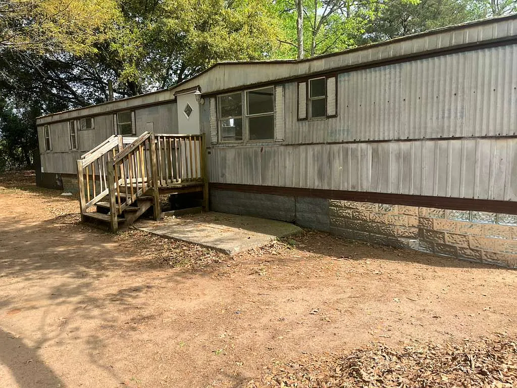 1405 Eagle Rd — Photo 1