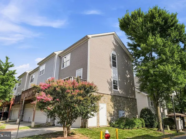 21785 Dragons Green Sq, Ashburn, VA 20147