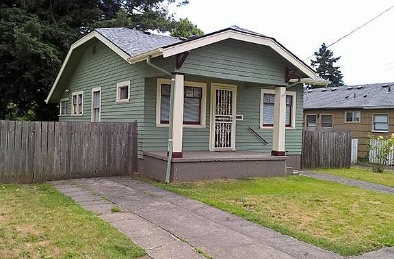 Front east quarter view of home/property