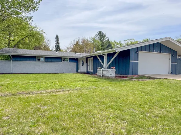 3207 Sunnyside Dr, Rockford, IL 61114