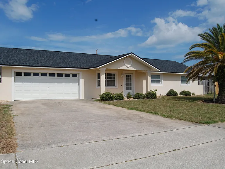 2330 Jason St — Photo 2