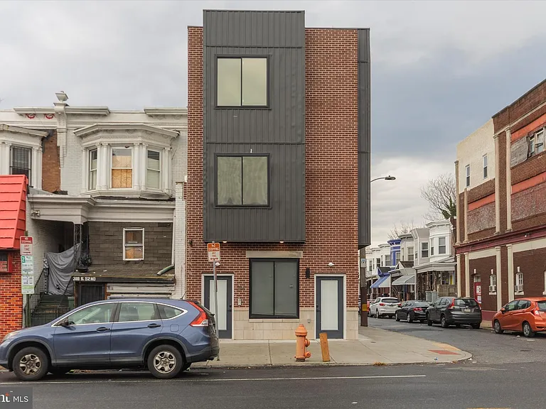 316 S 52nd St #6 — Photo 9