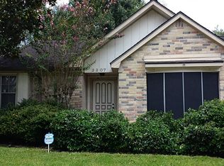 2207 Windy Meadow Dr, Sugar Land, TX 77478