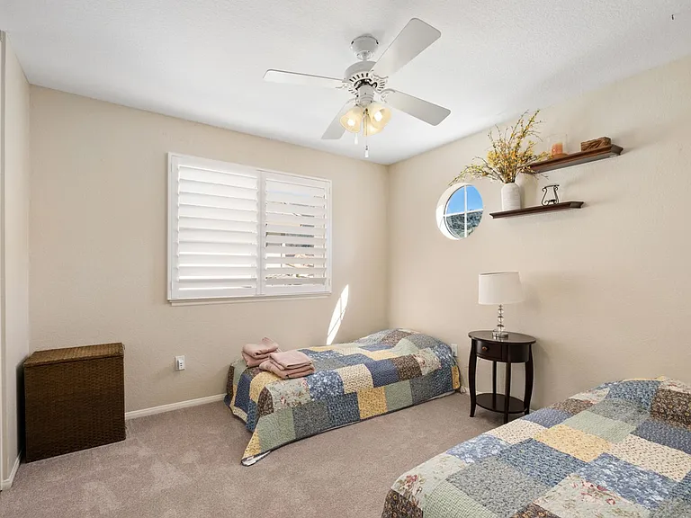 20891 Porter Ranch Rd — Photo 29