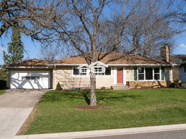 6613 Southdale Rd, Edina, MN 55435
