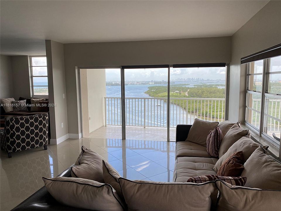 1st image of 300 Bayview Dr #Penthouse 06