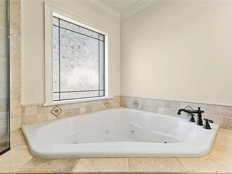 10355 Trout Rd — Photo 47
