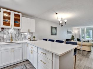 400 SE 10th St APT 117, Deerfield Beach, FL 33441